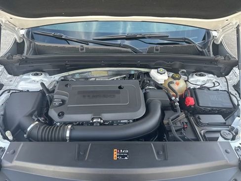 Used 2023 Buick Envision Essence image 14