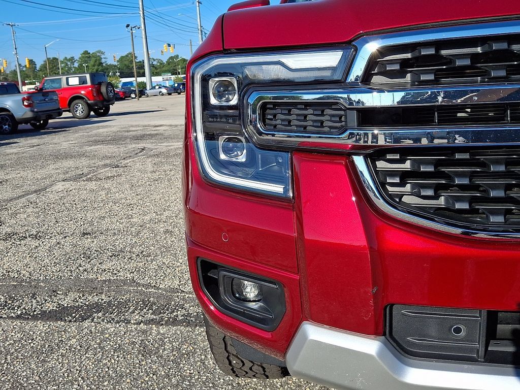 Used 2025 Ford Ranger Lariat w/ FX4 Off-Road Package AWD/4WD image 8