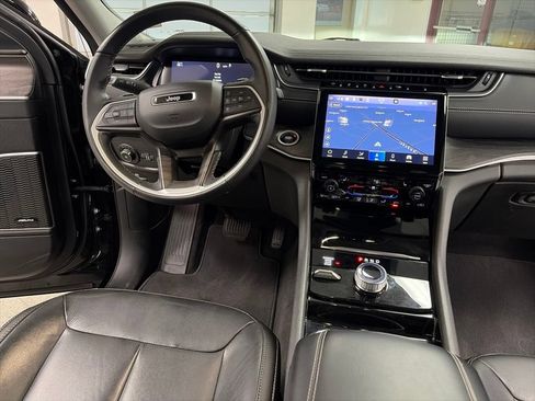Certified 2022 Jeep Grand Cherokee Limited AWD/4WD image 24