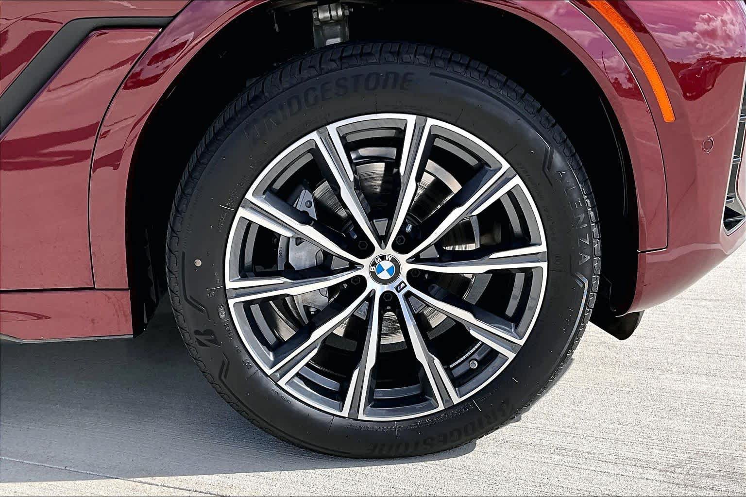Used 2027 BMW X6 xDrive40i AWD/4WD image 10