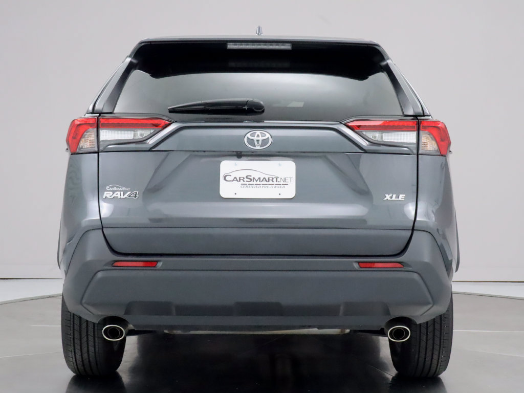 Used 2025 Toyota RAV4 XLE FWD image 4