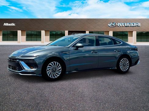 Used 2025 Hyundai Sonata SEL FWD image 2