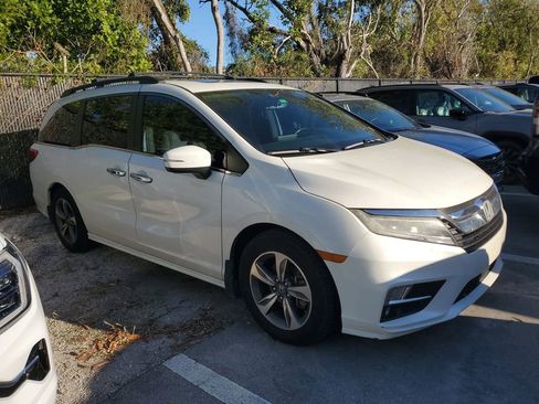 Used 2018 Honda Odyssey Touring image 3