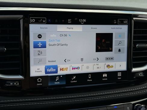 New 2026 Chrysler Pacifica Select FWD image 22