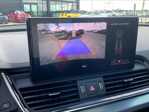 Used 2025 Audi Q5 2.0T Premium image 24