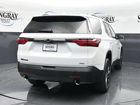 Used 2023 Chevrolet Traverse RS FWD image 8