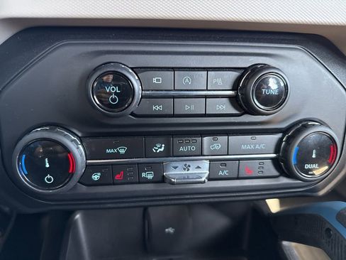 Used 2022 Ford Bronco Wildtrak image 34