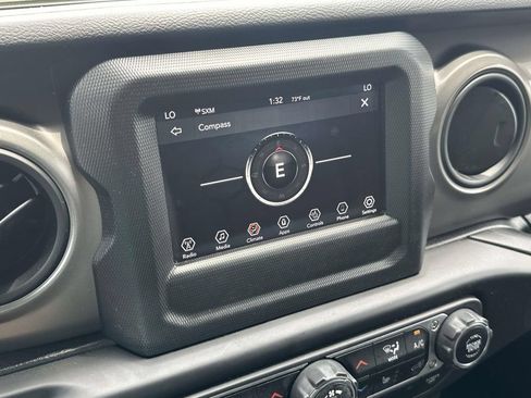 Used 2022 Jeep Wrangler Unlimited Sport AWD/4WD image 25