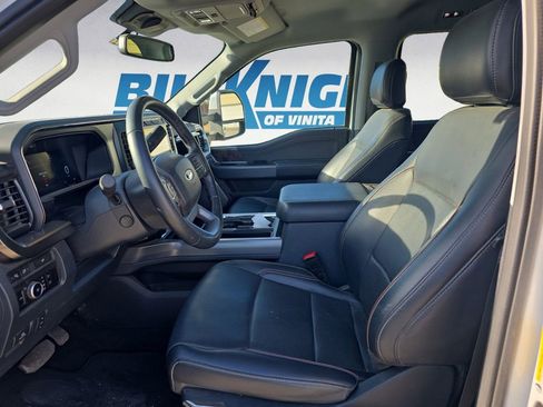 Used 2024 Ford F250 Lariat w/ Chrome Package image 9