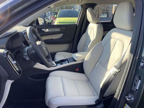 New 2026 Volvo XC40 B5 Plus w/ Protection Package Premier image 8