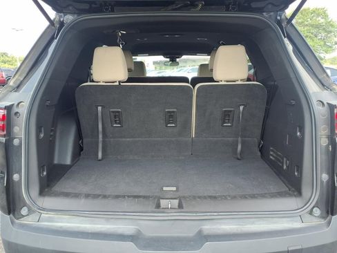 Used 2022 Chevrolet Traverse LS image 27