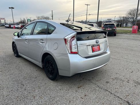 Used 2014 Toyota Prius Four image 5