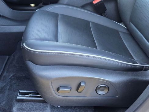 Used 2025 Buick Enclave Sport Touring image 28