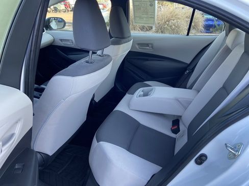 Used 2023 Toyota Corolla LE image 46