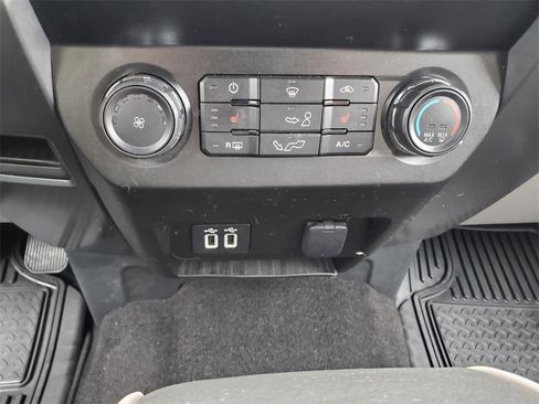 Used 2019 Ford F150 XLT w/ Equipment Group 302A Luxury image 28