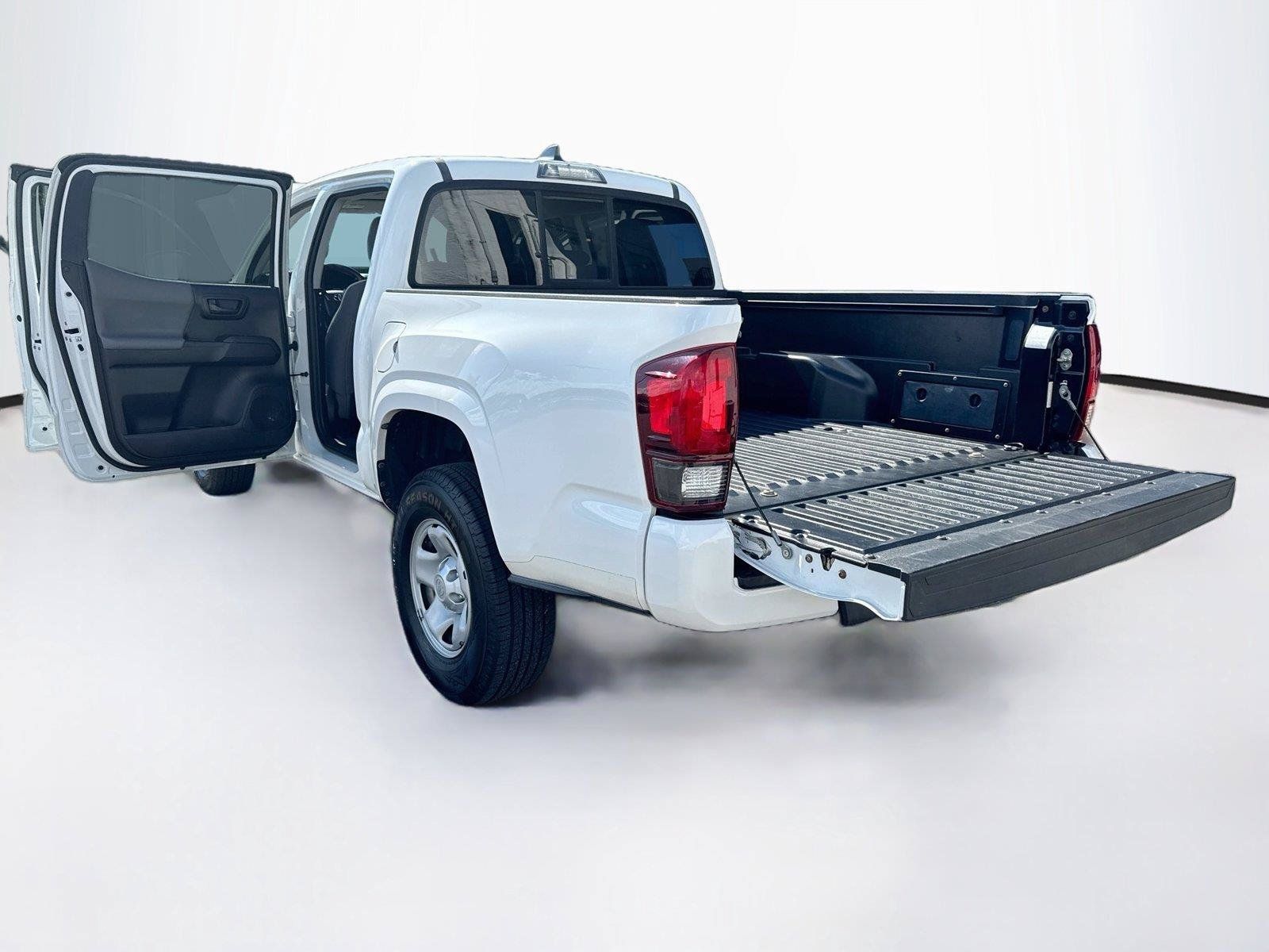 Used 2020 Toyota Tacoma SR w/ SR Convenience Package RWD image 37