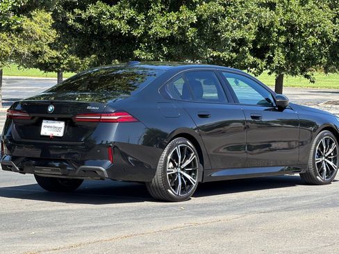 Used 2026 BMW 530i RWD image 5