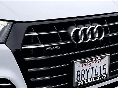 Used 2020 Audi Q5 e Premium Plus w/ Premium Plus Package image 33