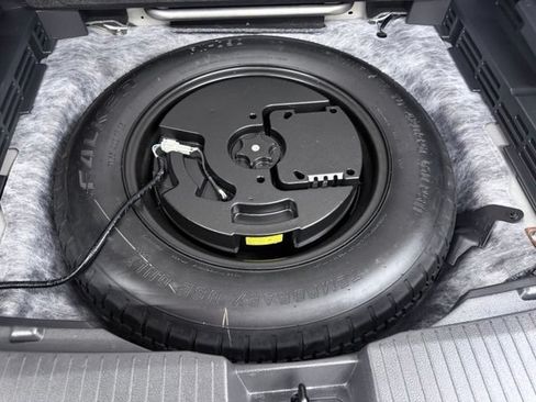 Used 2024 Nissan Rogue SV AWD/4WD image 15