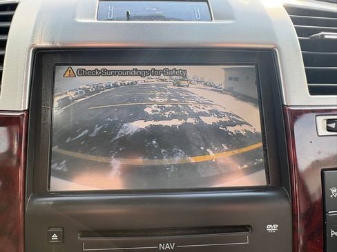 Used 2007 Cadillac Escalade LUXURY w/ Information Package image 19