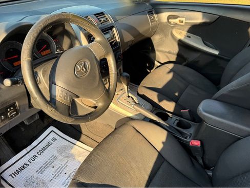 Used 2010 Toyota Corolla S image 9