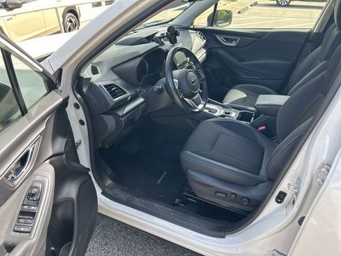 Used 2023 Subaru Forester Premium AWD/4WD image 25