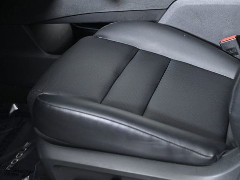 Used 2023 Nissan Rogue SV w/ SV Premium B Package image 24