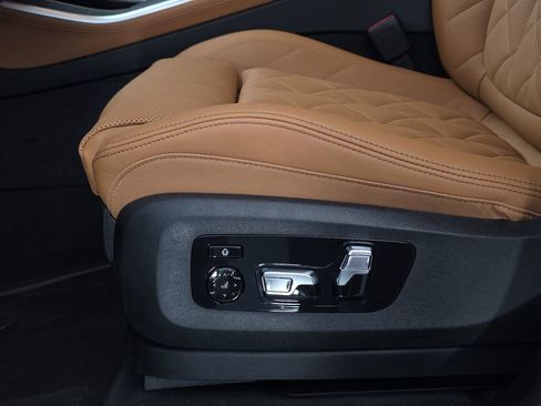 New 2026 BMW X5 xDrive50e w/ M Sport Package image 28