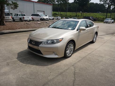 Used 2013 Lexus ES 350 w/ Luxury Pkg FWD image 24