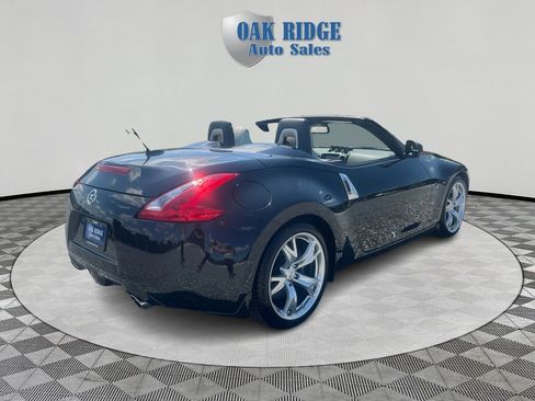 Used 2011 Nissan 370Z Touring w/ Sport Pkg image 5