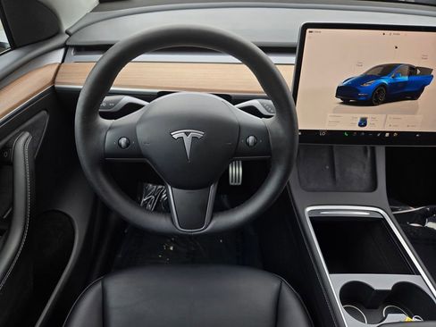 Used 2023 Tesla Model Y Performance AWD/4WD image 14