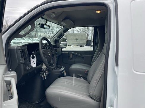 New 2025 Chevrolet Express 2500 Work Van w/ Driver Convenience Package image 18
