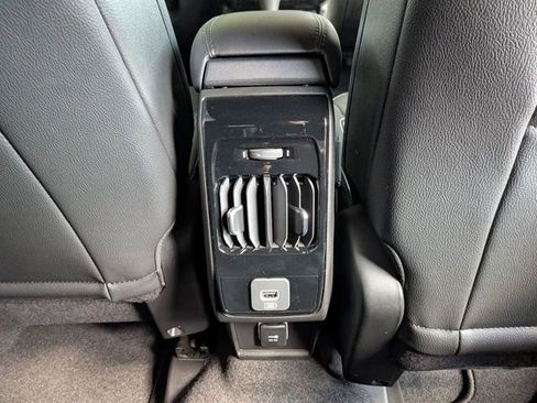 New 2026 Jeep Compass Limited image 18