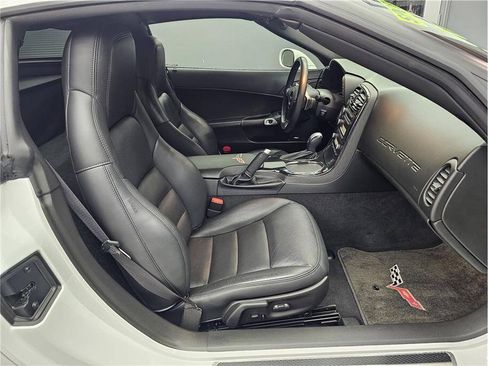 Used 2011 Chevrolet Corvette Coupe w/ Preferred Equipment Group RWD image 14
