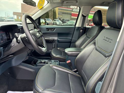 Used 2025 Ford Maverick Lobo AWD/4WD image 11