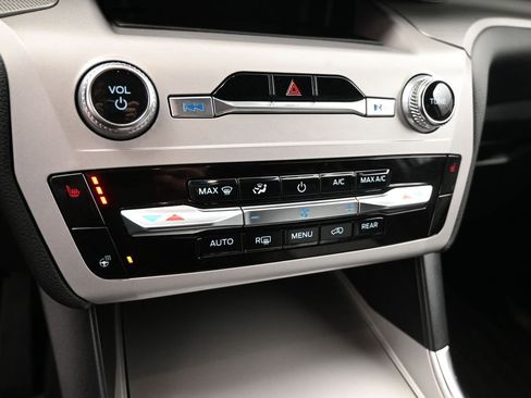 Used 2023 Ford Explorer XLT w/ Equipment Group 202A image 16