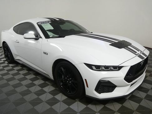 Used 2024 Ford Mustang GT Premium RWD image 2