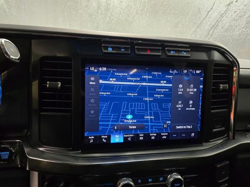 Used 2024 Ford F250 Lariat w/ Black Appearance Package AWD/4WD image 27