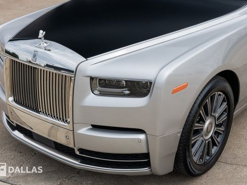 Used 2023 Rolls-Royce Phantom Sedan w/ The Phantom Package image 8
