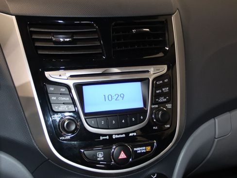 Used 2013 Hyundai Accent GLS w/ Premium Pkg FWD image 50