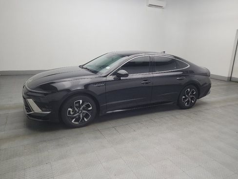 Used 2024 Hyundai Sonata SEL FWD image 2