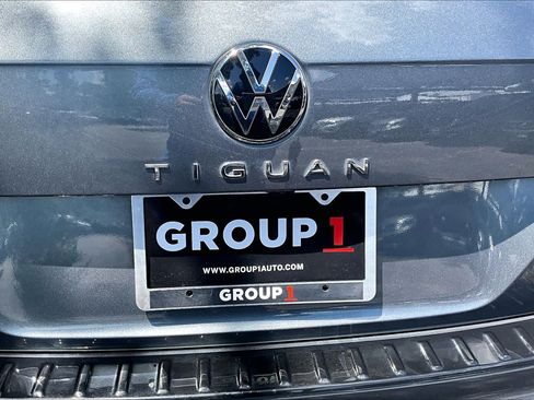 Used 2024 Volkswagen Tiguan SE FWD image 33