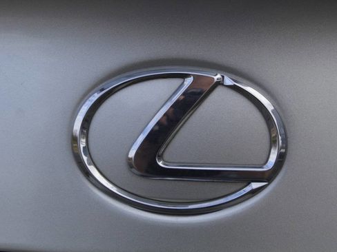 Used 2002 Lexus SC 430 Convertible image 26