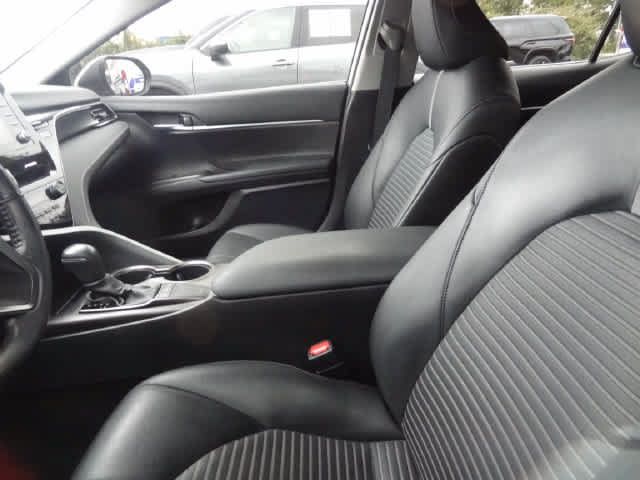 Used 2023 Toyota Camry SE FWD image 7