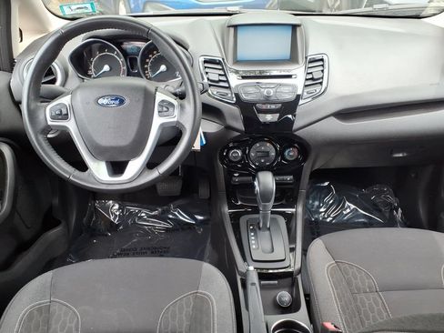 Used 2014 Ford Fiesta SE w/ Equipment Group 201A FWD image 6