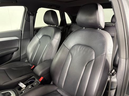 Used 2018 Audi Q3 2.0T Premium w/ Convenience Package AWD/4WD image 11