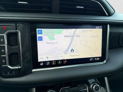 Used 2021 GMC Yukon Denali w/ LPO, Illumination Package AWD/4WD image 16