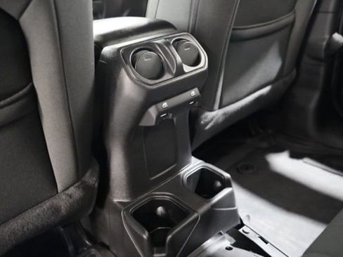 Used 2023 Jeep Wrangler Willys image 30