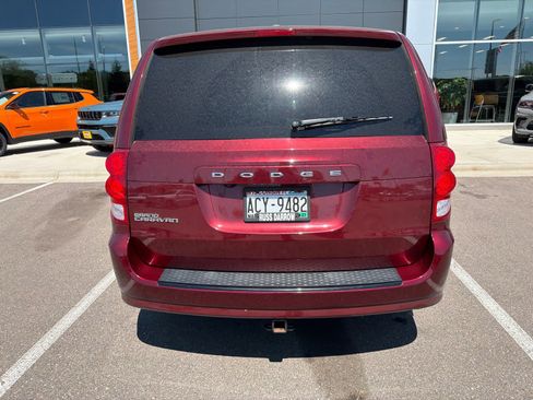 Used 2018 Dodge Grand Caravan SE FWD image 9
