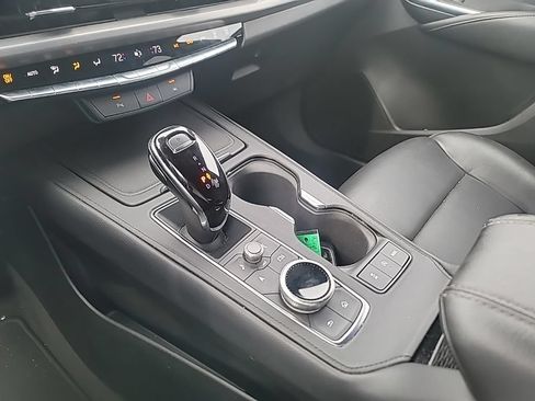 Used 2025 Cadillac XT4 Premium Luxury AWD/4WD image 17